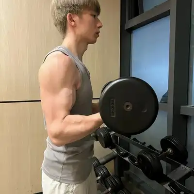 胡巧翔